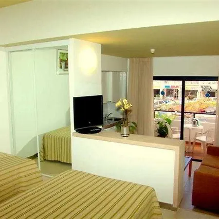 מלון דירות Udalla Park - & 3*