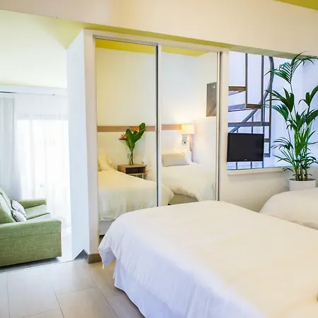 מלון דירות Udalla Park - & 3*