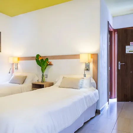 מלון דירות Udalla Park - & 3*